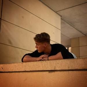 Meet your Posher, Brandon